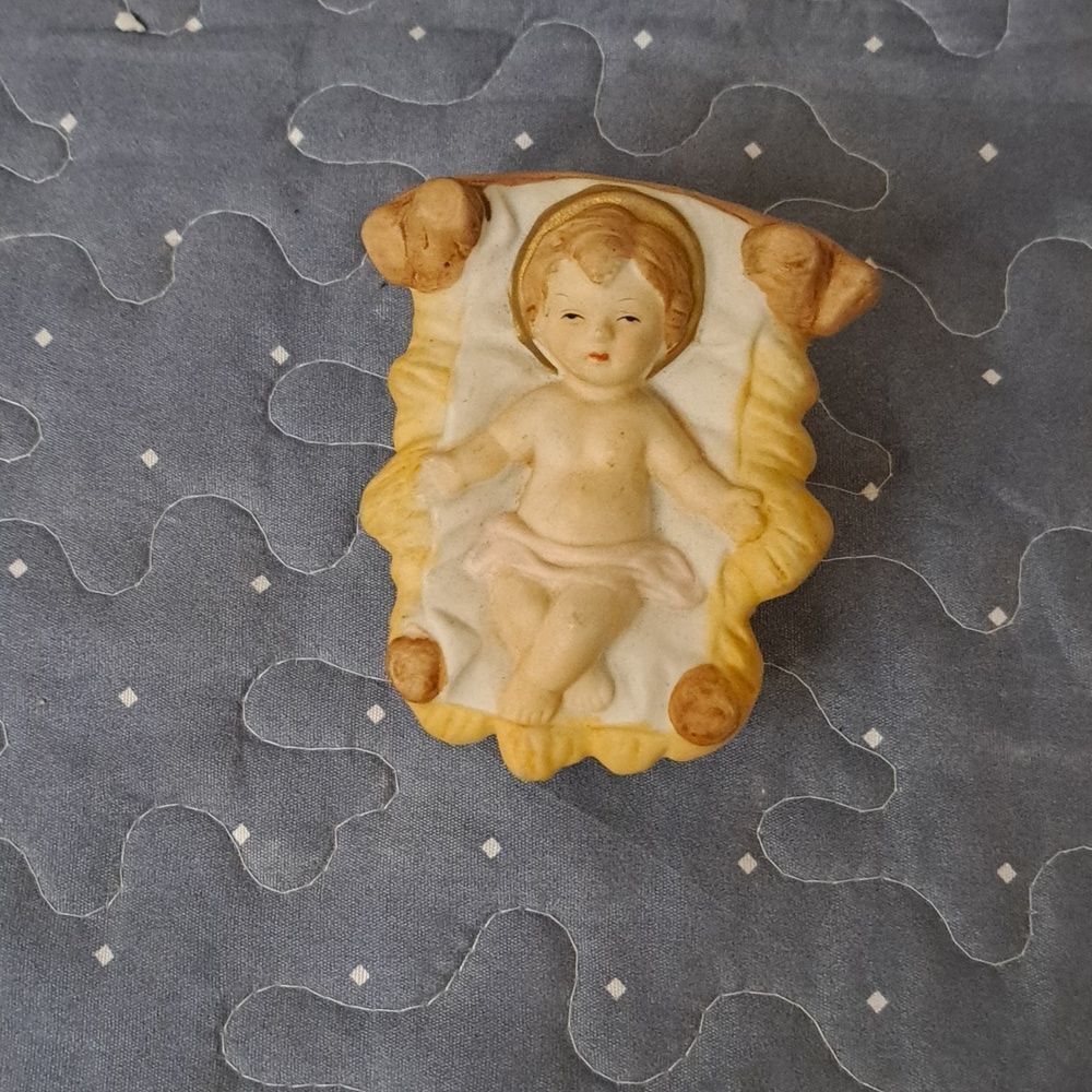 Homco Nativity Baby Jesus Figurine - Cream and Gold